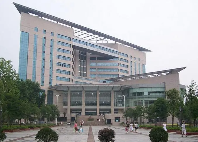 湖北大學(xué)成人高考